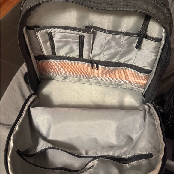 SOLD. Canon Rebel T3 - Picture 10 of 13